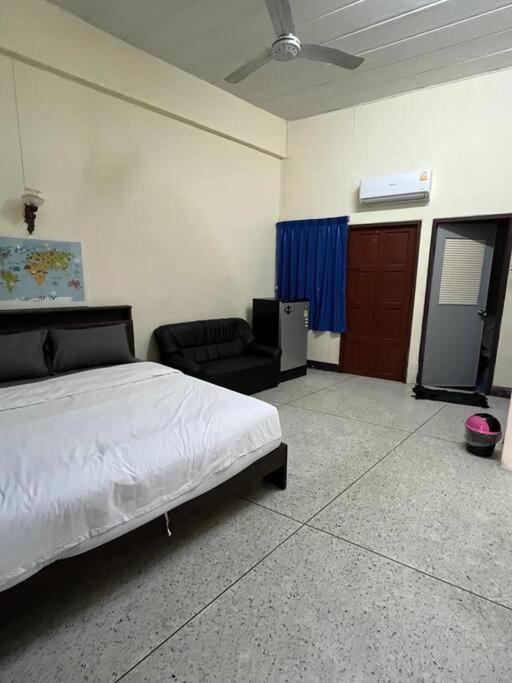 Room101 In Wanna Apartment Pattaya Exteriör bild